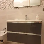 Apartment Italia121 *