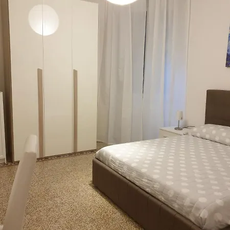Italia121 아파트 *